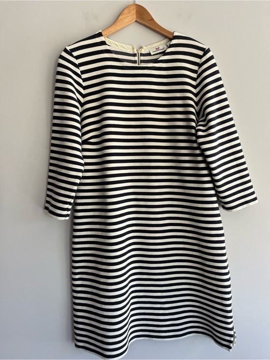 Vineyard Vines Dresses & Skirts - Vineyard Vines Navy and White Striped 3/4 Sleeve Dress